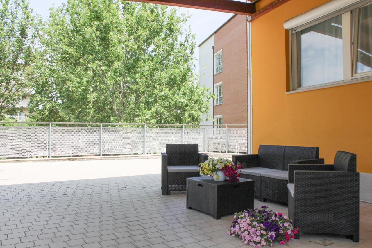 Altum Villare Apartments Rávena Exterior foto